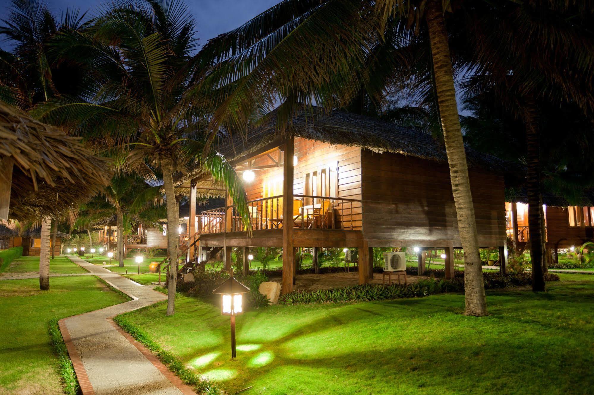 Coco Beach Resort Phan Thiet Exterior photo